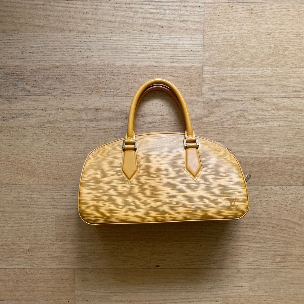 Louis Vuitton Hand Yellow Leather Hobo bag